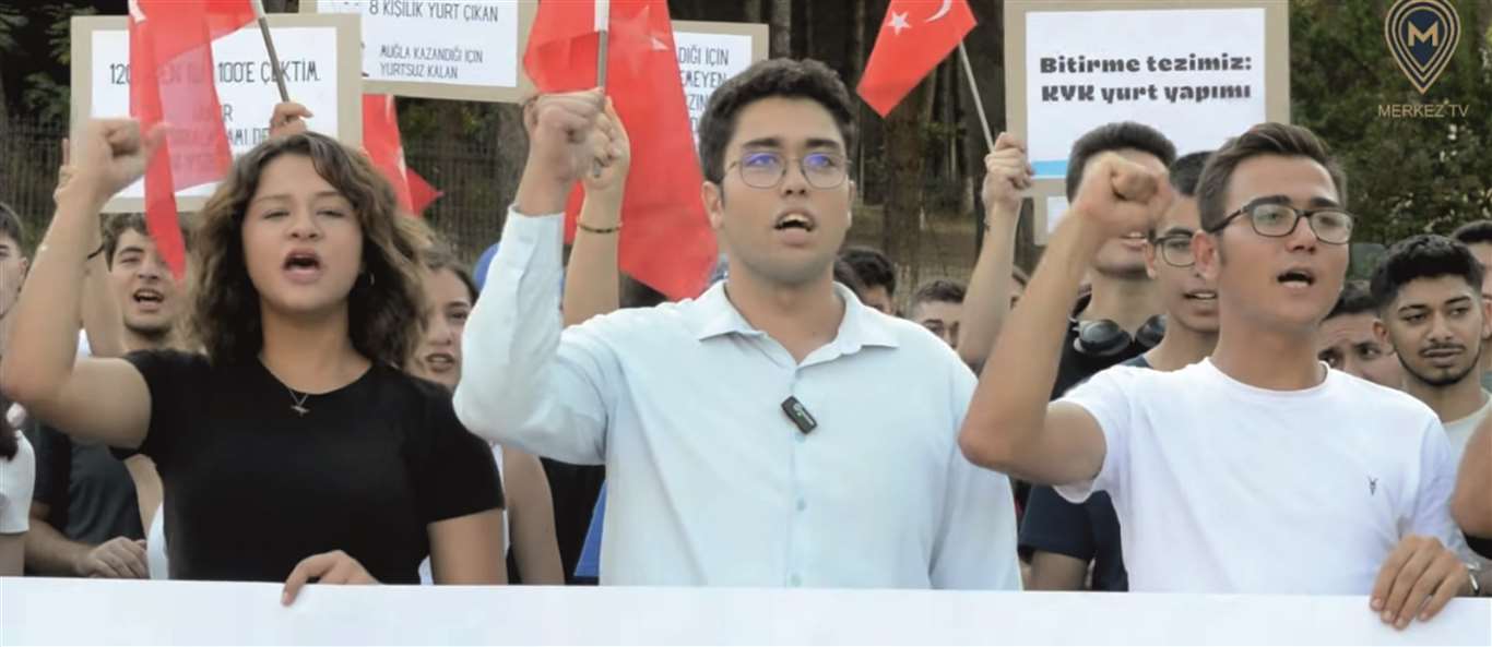   Muğla'da öğrenciler barınma sorununa karşı sokağa çıktı haberi